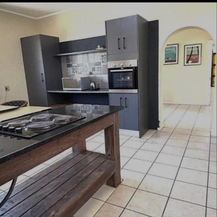 5 Bedroom Property for Sale in Eastwood Gauteng