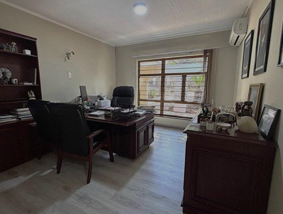 5 Bedroom Property for Sale in Eastwood Gauteng