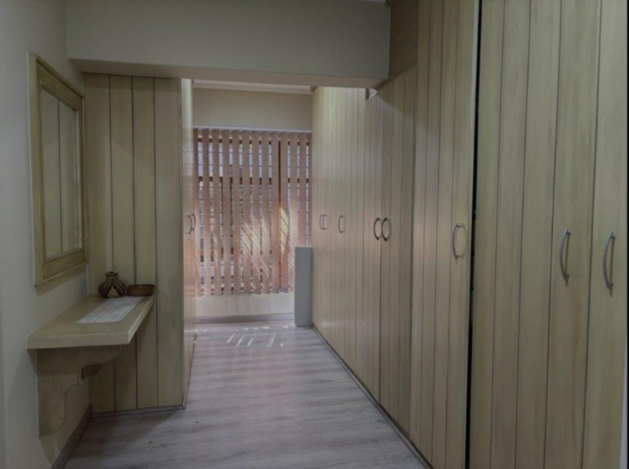 5 Bedroom Property for Sale in Eastwood Gauteng