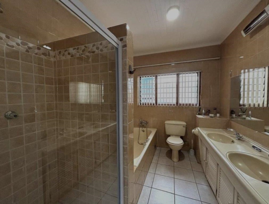 5 Bedroom Property for Sale in Eastwood Gauteng