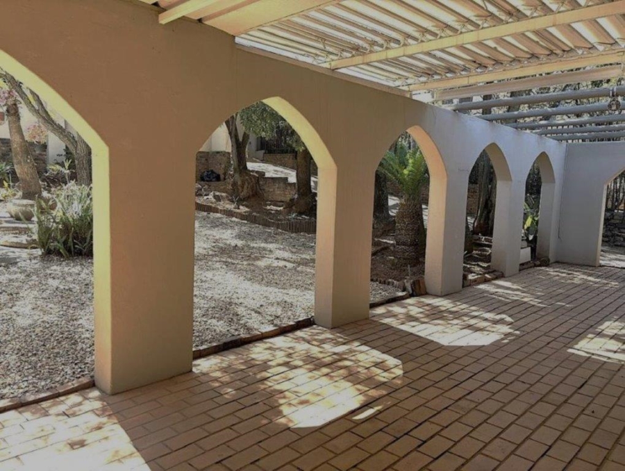 5 Bedroom Property for Sale in Eastwood Gauteng
