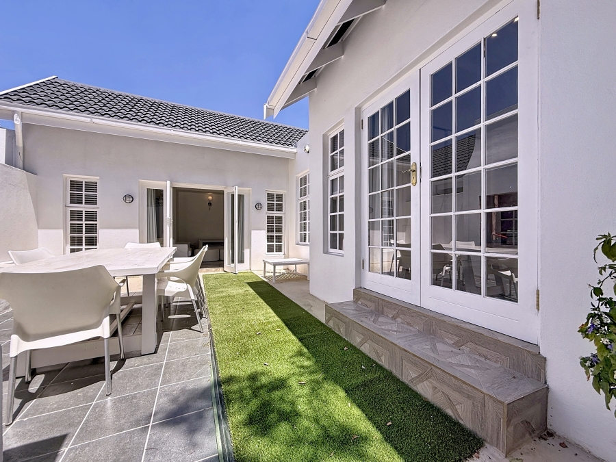 To Let 2 Bedroom Property for Rent in Silver Lakes Golf Estate Gauteng