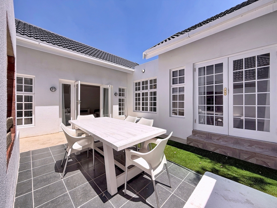 To Let 2 Bedroom Property for Rent in Silver Lakes Golf Estate Gauteng