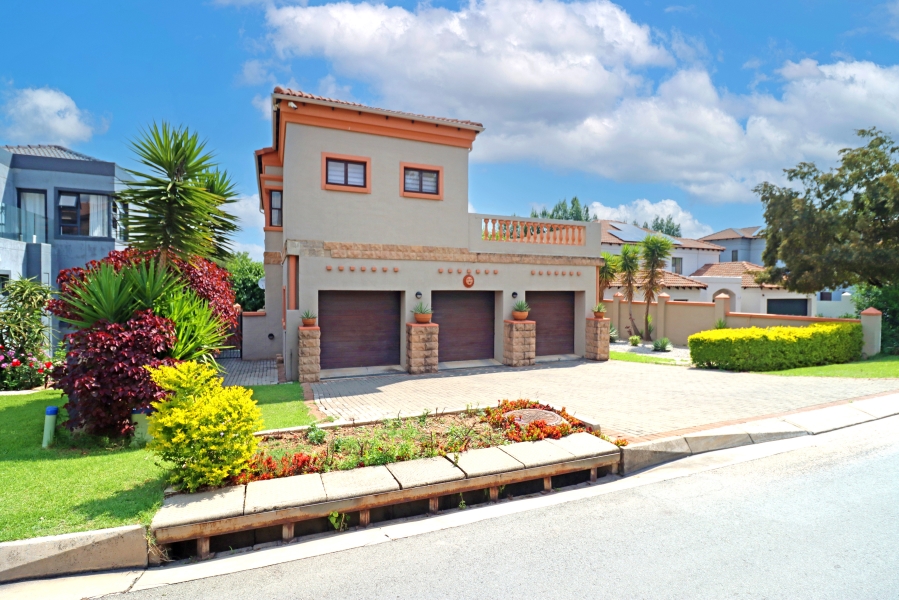 4 Bedroom Property for Sale in Blue Valley Golf Estate Gauteng