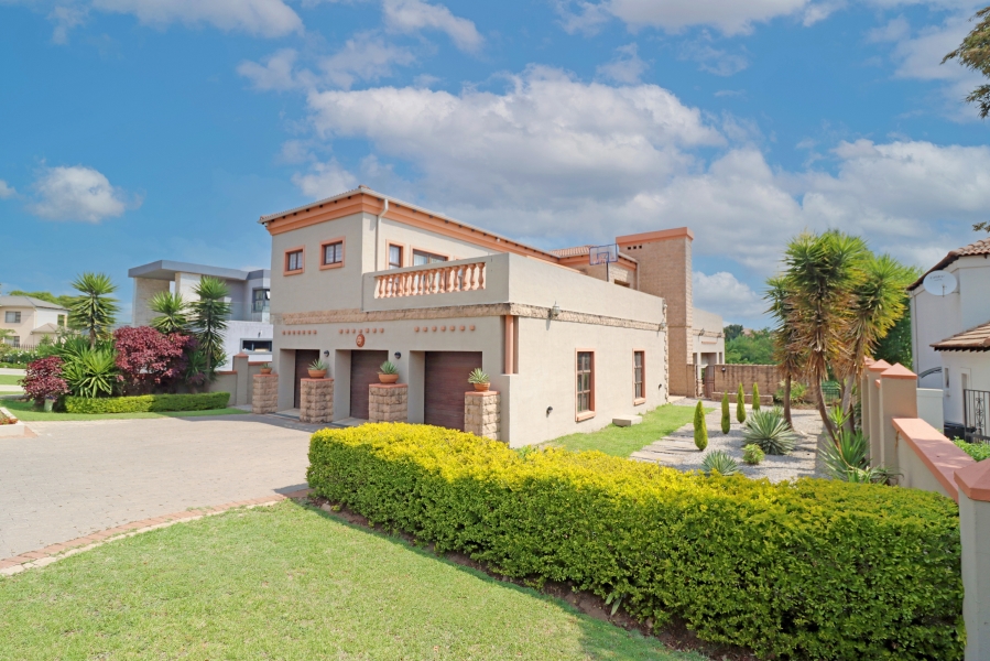 4 Bedroom Property for Sale in Blue Valley Golf Estate Gauteng