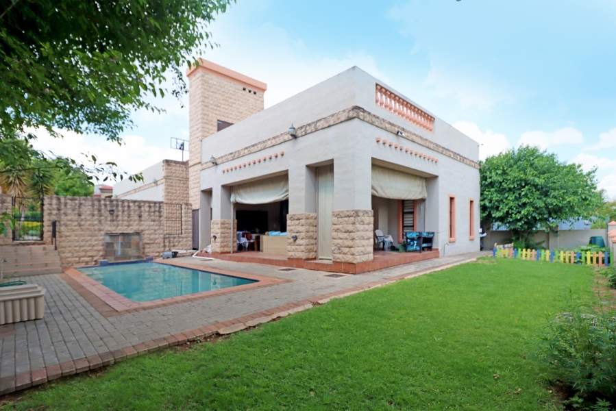 4 Bedroom Property for Sale in Blue Valley Golf Estate Gauteng