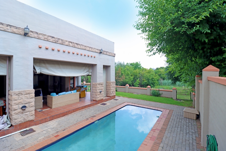 4 Bedroom Property for Sale in Blue Valley Golf Estate Gauteng