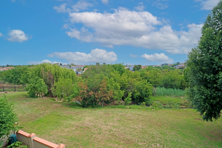 4 Bedroom Property for Sale in Blue Valley Golf Estate Gauteng