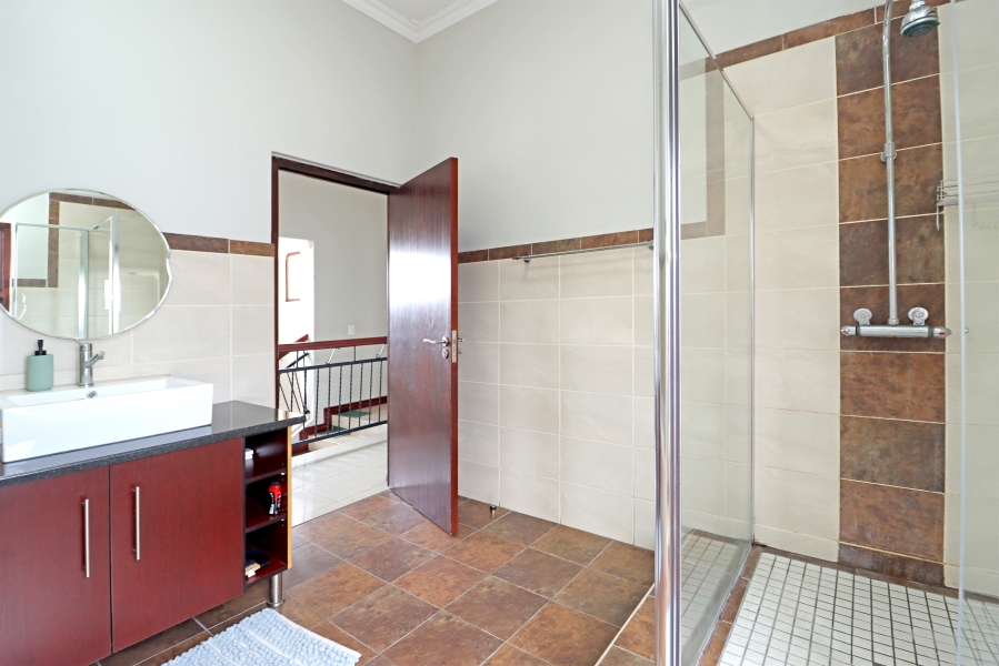 4 Bedroom Property for Sale in Blue Valley Golf Estate Gauteng