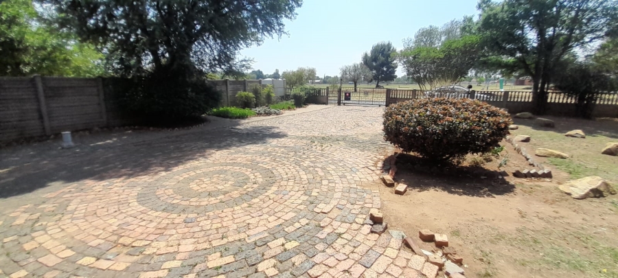 4 Bedroom Property for Sale in Riversdale Gauteng