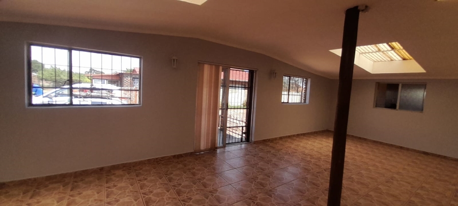 4 Bedroom Property for Sale in Riversdale Gauteng