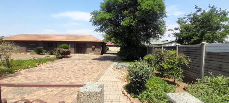 4 Bedroom Property for Sale in Riversdale Gauteng