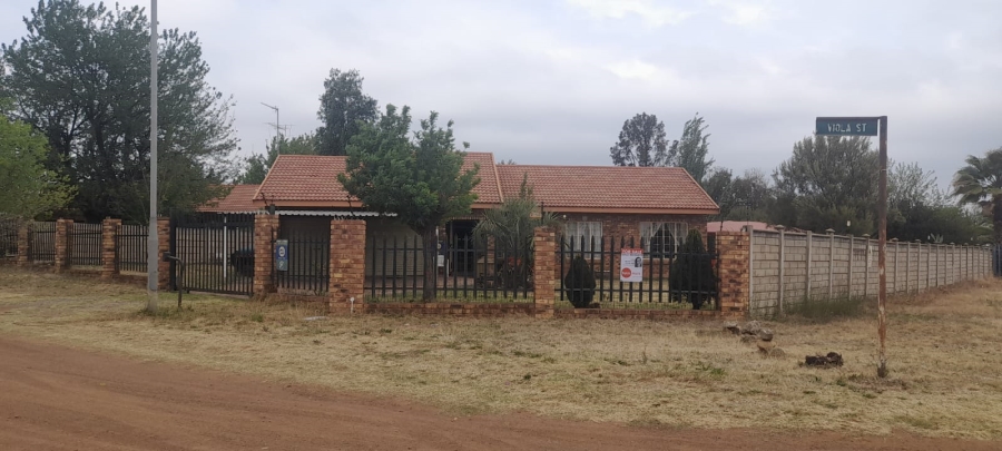 4 Bedroom Property for Sale in Riversdale Gauteng