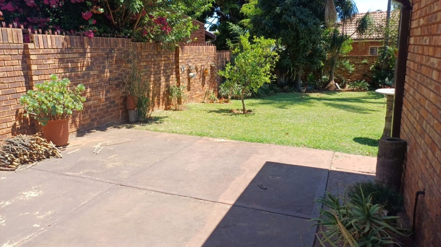 4 Bedroom Property for Sale in Amandasig Gauteng