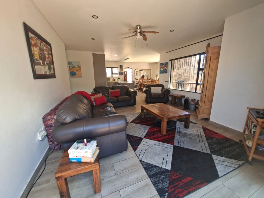 3 Bedroom Property for Sale in Kenmare Gauteng