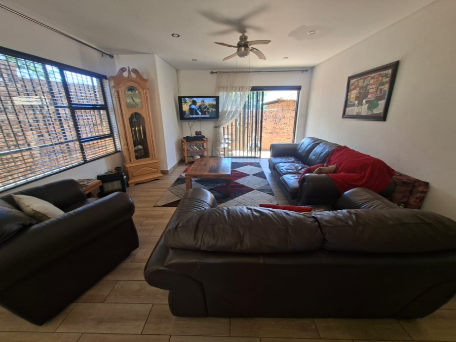 3 Bedroom Property for Sale in Kenmare Gauteng