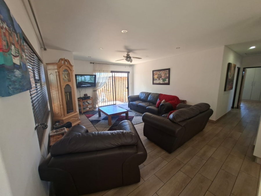 3 Bedroom Property for Sale in Kenmare Gauteng