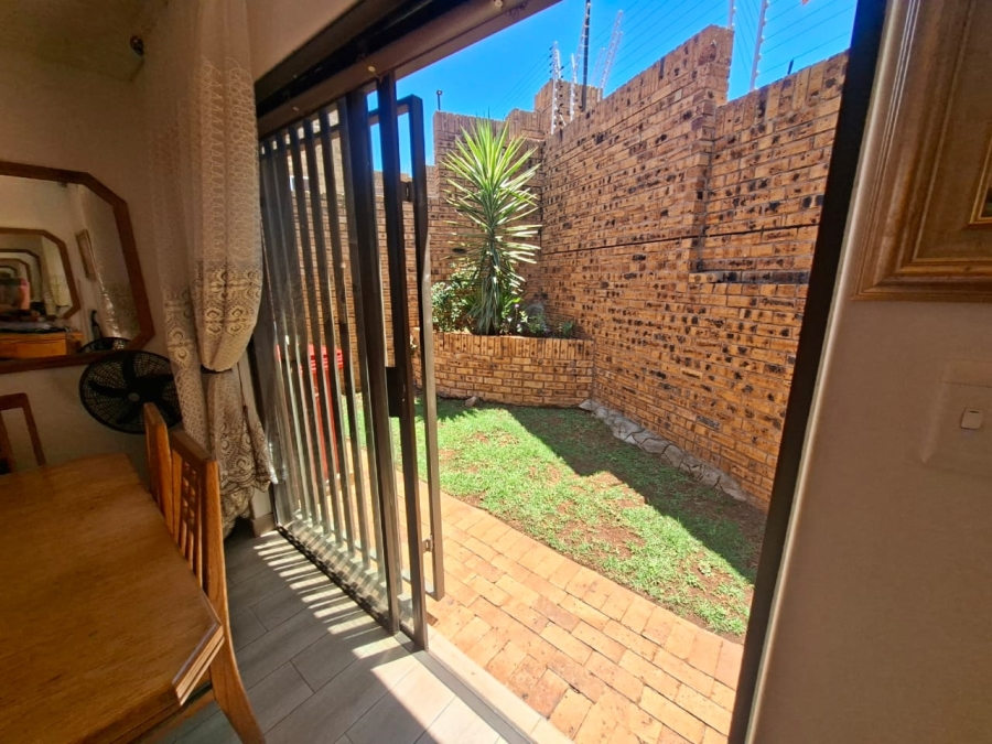 3 Bedroom Property for Sale in Kenmare Gauteng