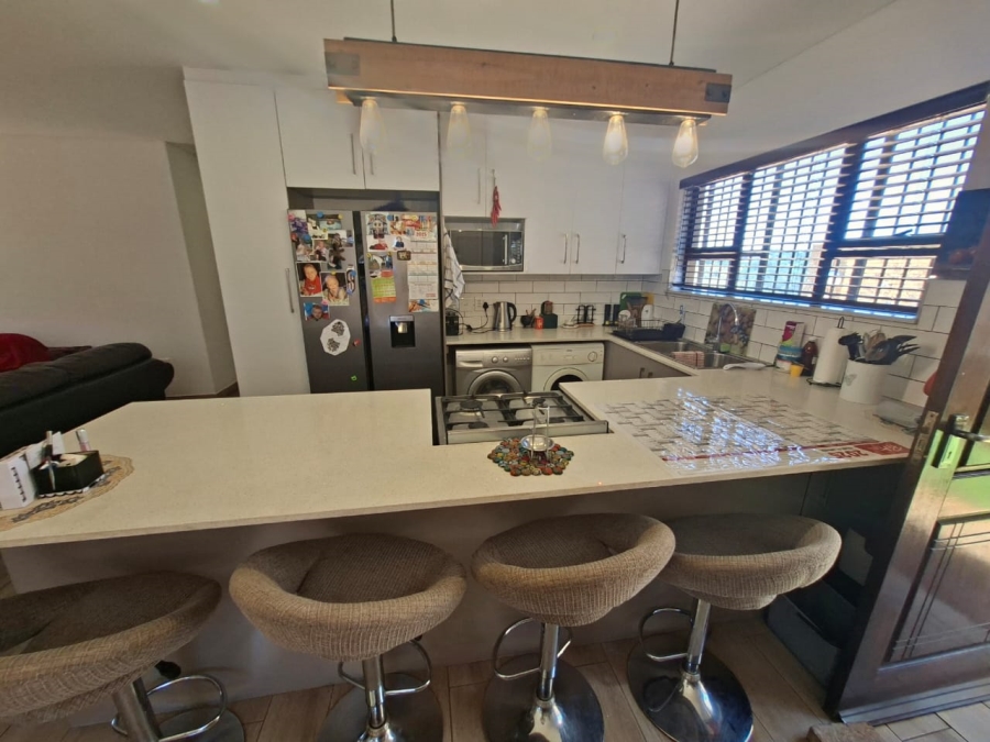 3 Bedroom Property for Sale in Kenmare Gauteng