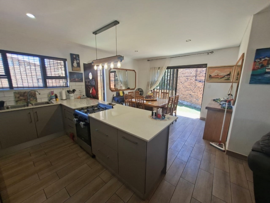 3 Bedroom Property for Sale in Kenmare Gauteng
