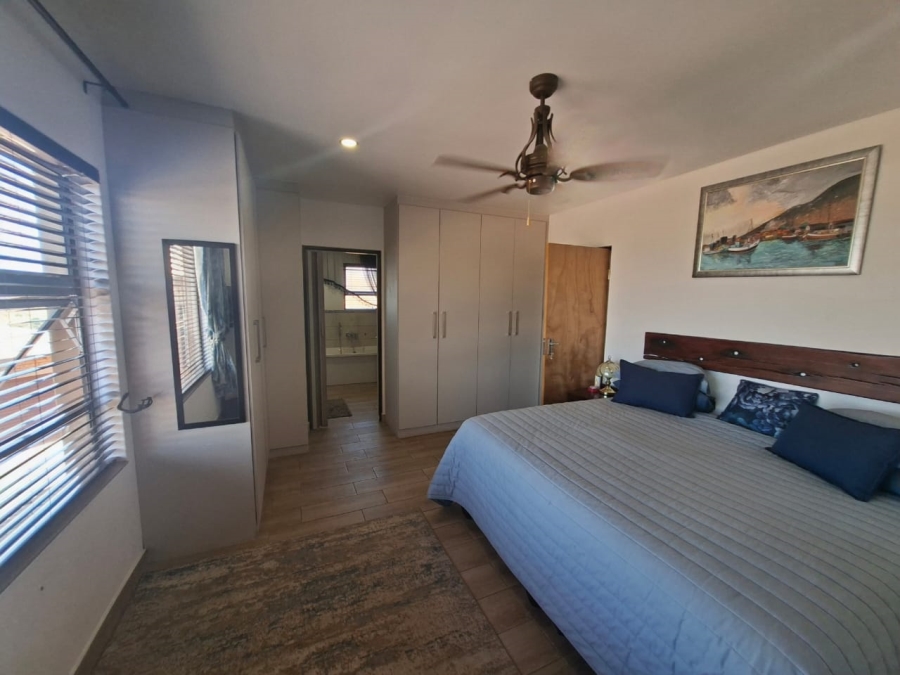 3 Bedroom Property for Sale in Kenmare Gauteng