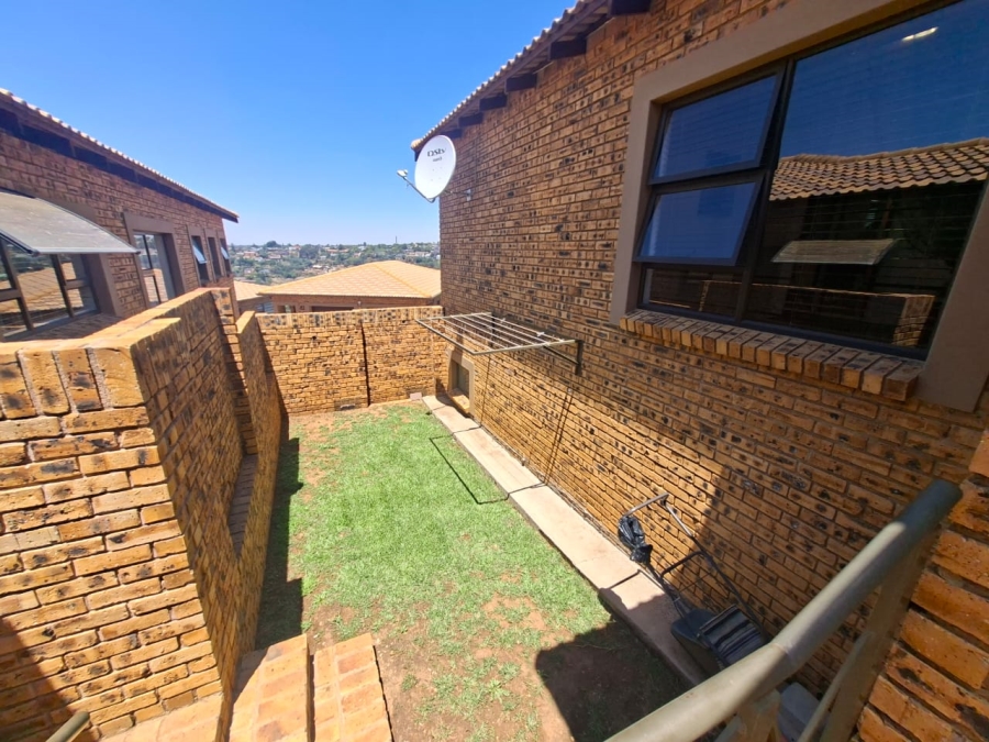 3 Bedroom Property for Sale in Kenmare Gauteng