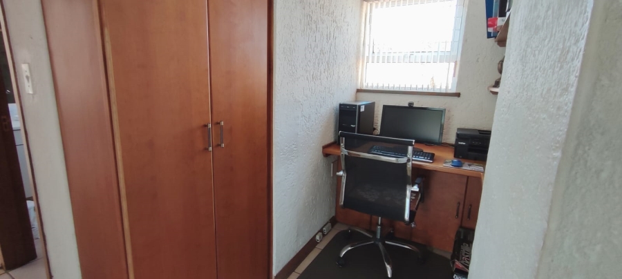 3 Bedroom Property for Sale in Monument Gauteng