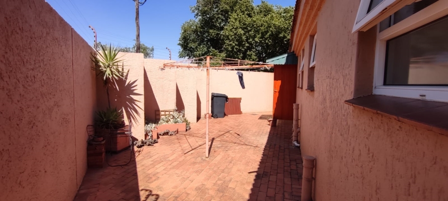 3 Bedroom Property for Sale in Monument Gauteng
