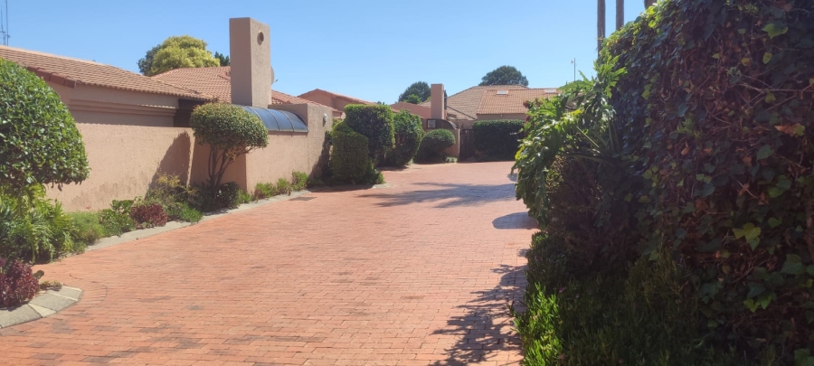 3 Bedroom Property for Sale in Monument Gauteng
