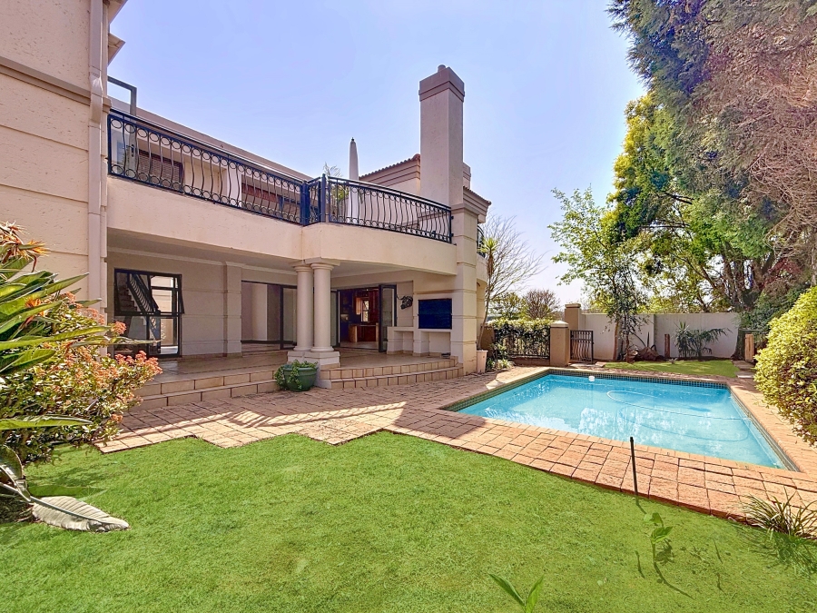 4 Bedroom Property for Sale in Silver Lakes Golf Estate Gauteng