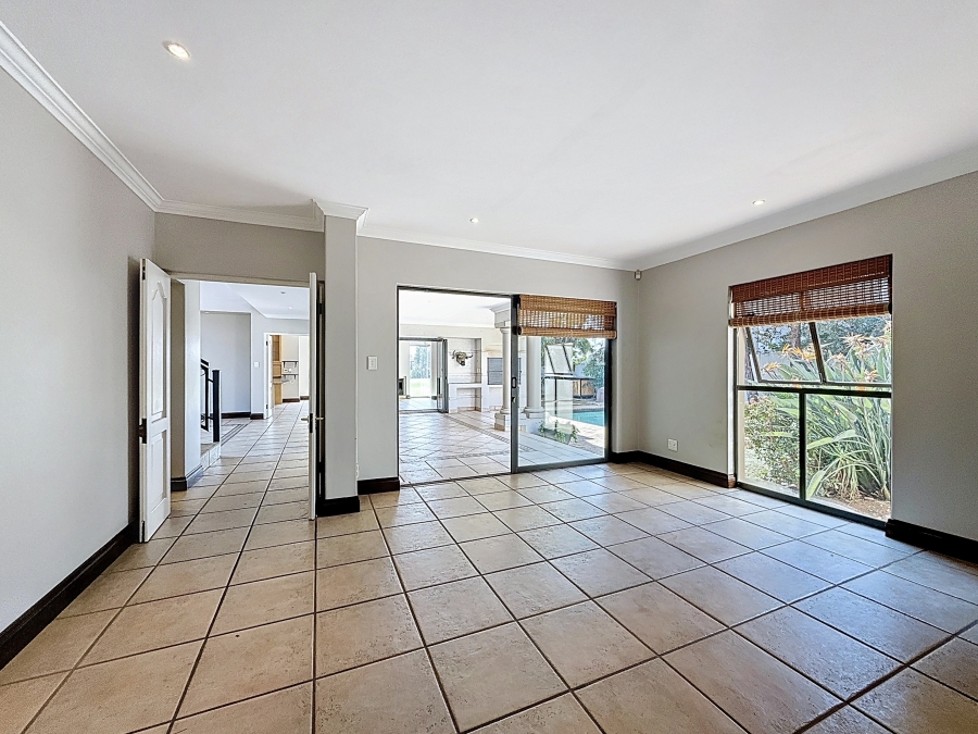 4 Bedroom Property for Sale in Silver Lakes Golf Estate Gauteng