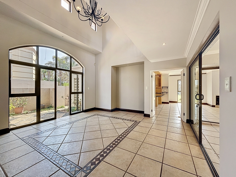 4 Bedroom Property for Sale in Silver Lakes Golf Estate Gauteng