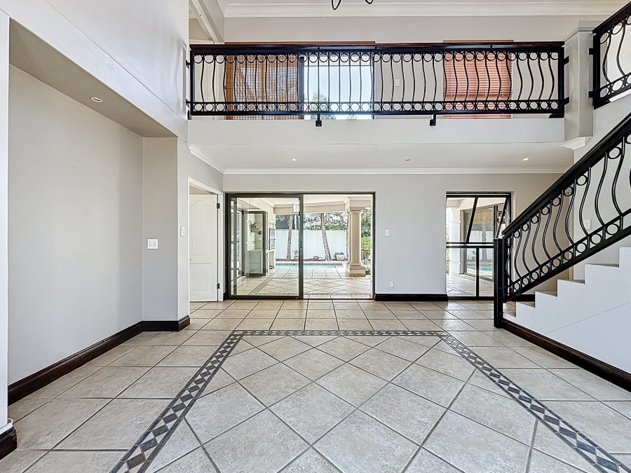 4 Bedroom Property for Sale in Silver Lakes Golf Estate Gauteng