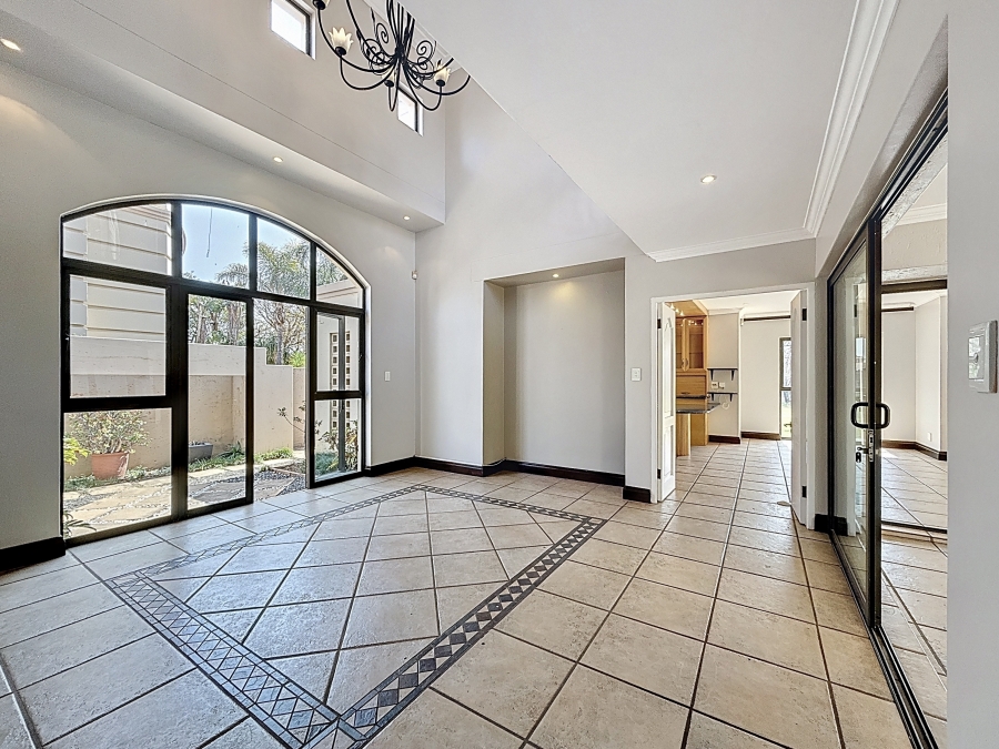 4 Bedroom Property for Sale in Silver Lakes Golf Estate Gauteng