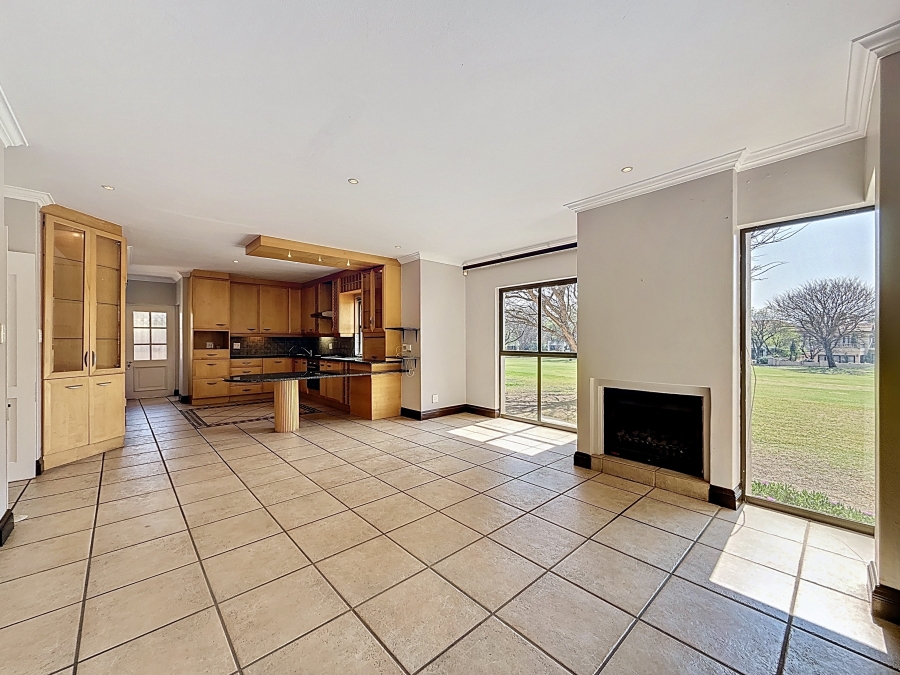 4 Bedroom Property for Sale in Silver Lakes Golf Estate Gauteng