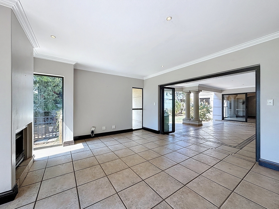 4 Bedroom Property for Sale in Silver Lakes Golf Estate Gauteng