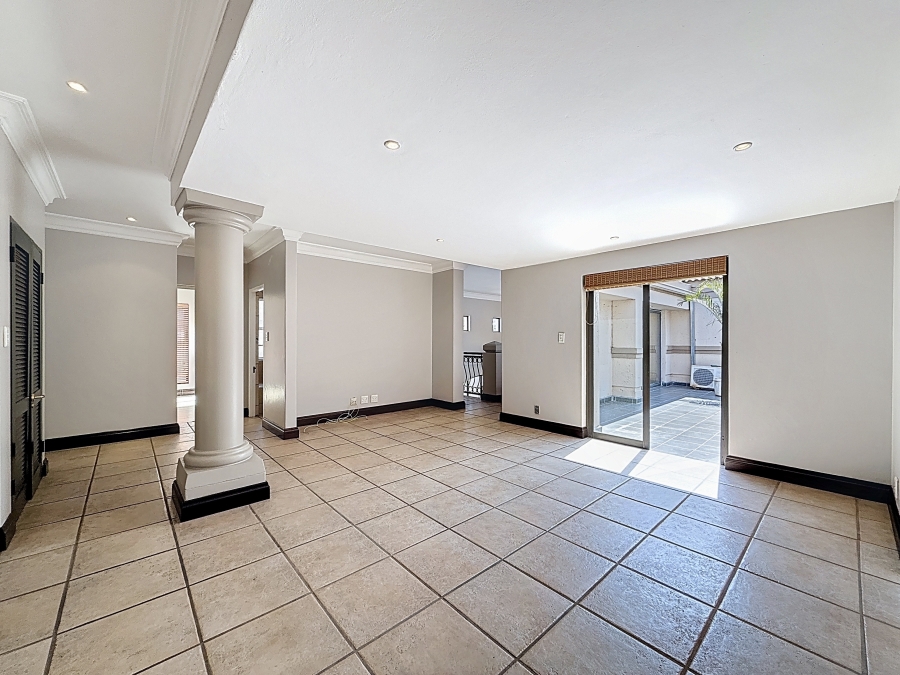 4 Bedroom Property for Sale in Silver Lakes Golf Estate Gauteng