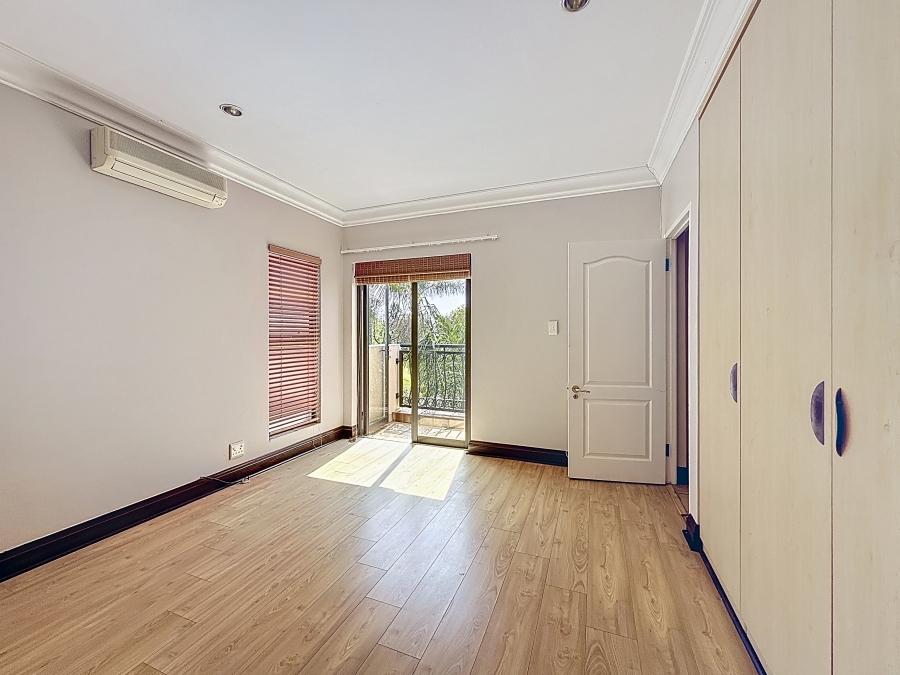 4 Bedroom Property for Sale in Silver Lakes Golf Estate Gauteng