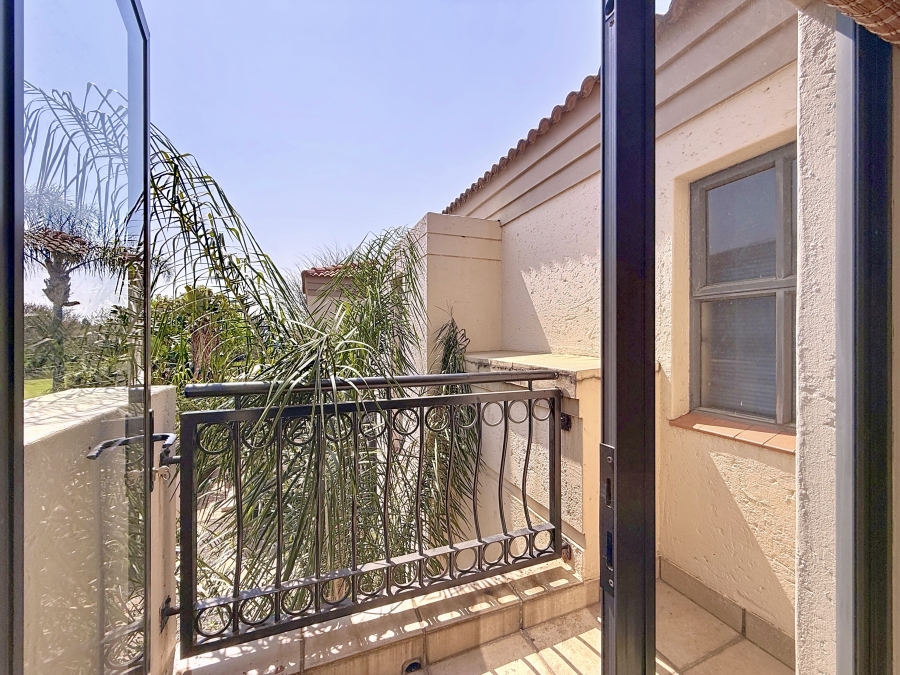 4 Bedroom Property for Sale in Silver Lakes Golf Estate Gauteng