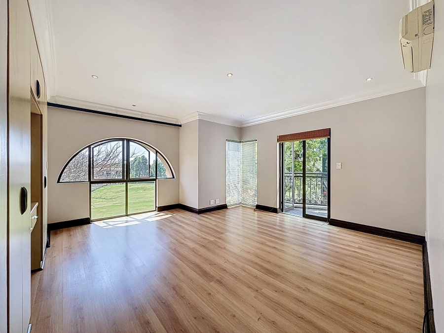 4 Bedroom Property for Sale in Silver Lakes Golf Estate Gauteng