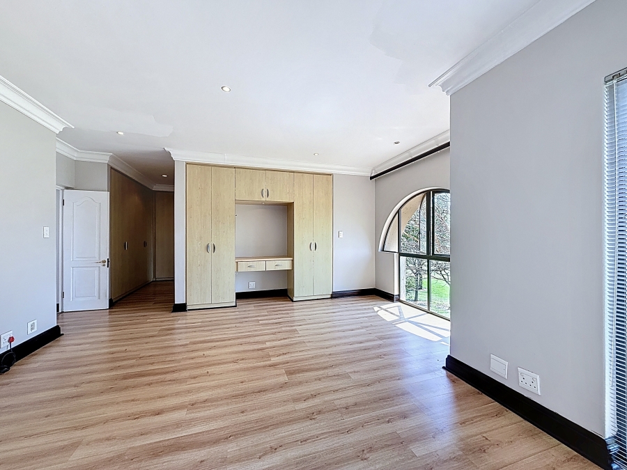 4 Bedroom Property for Sale in Silver Lakes Golf Estate Gauteng