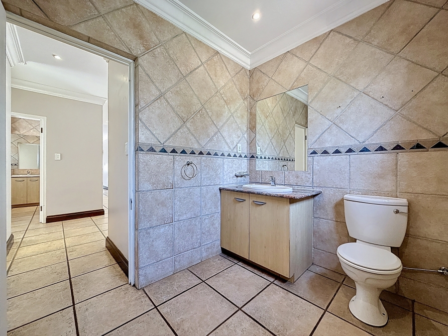 4 Bedroom Property for Sale in Silver Lakes Golf Estate Gauteng