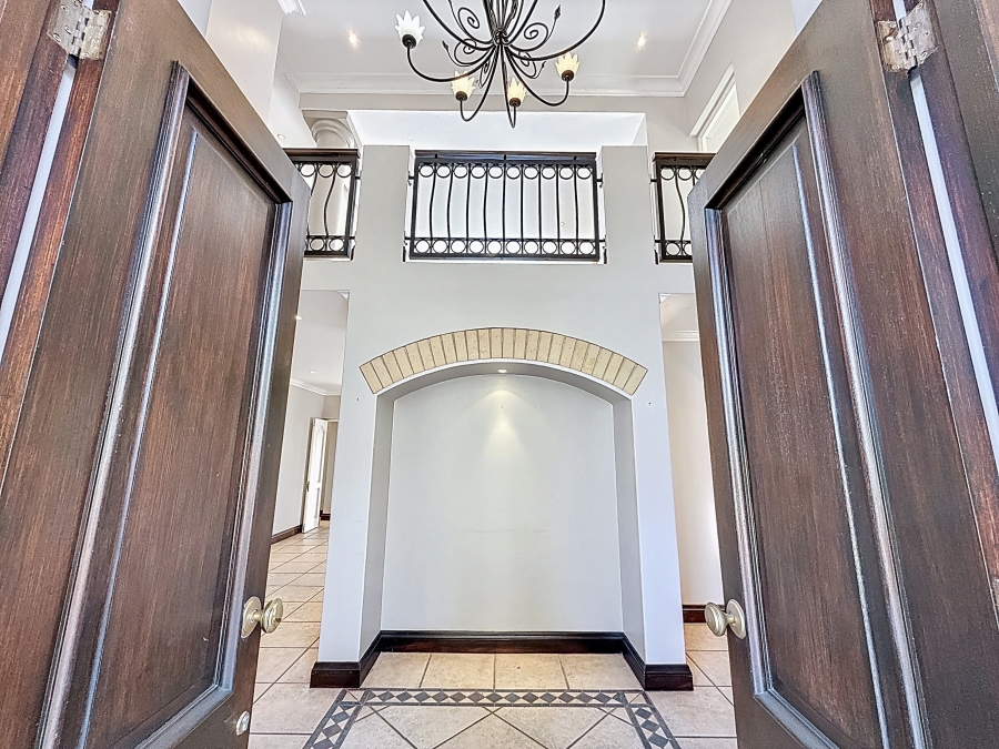 4 Bedroom Property for Sale in Silver Lakes Golf Estate Gauteng