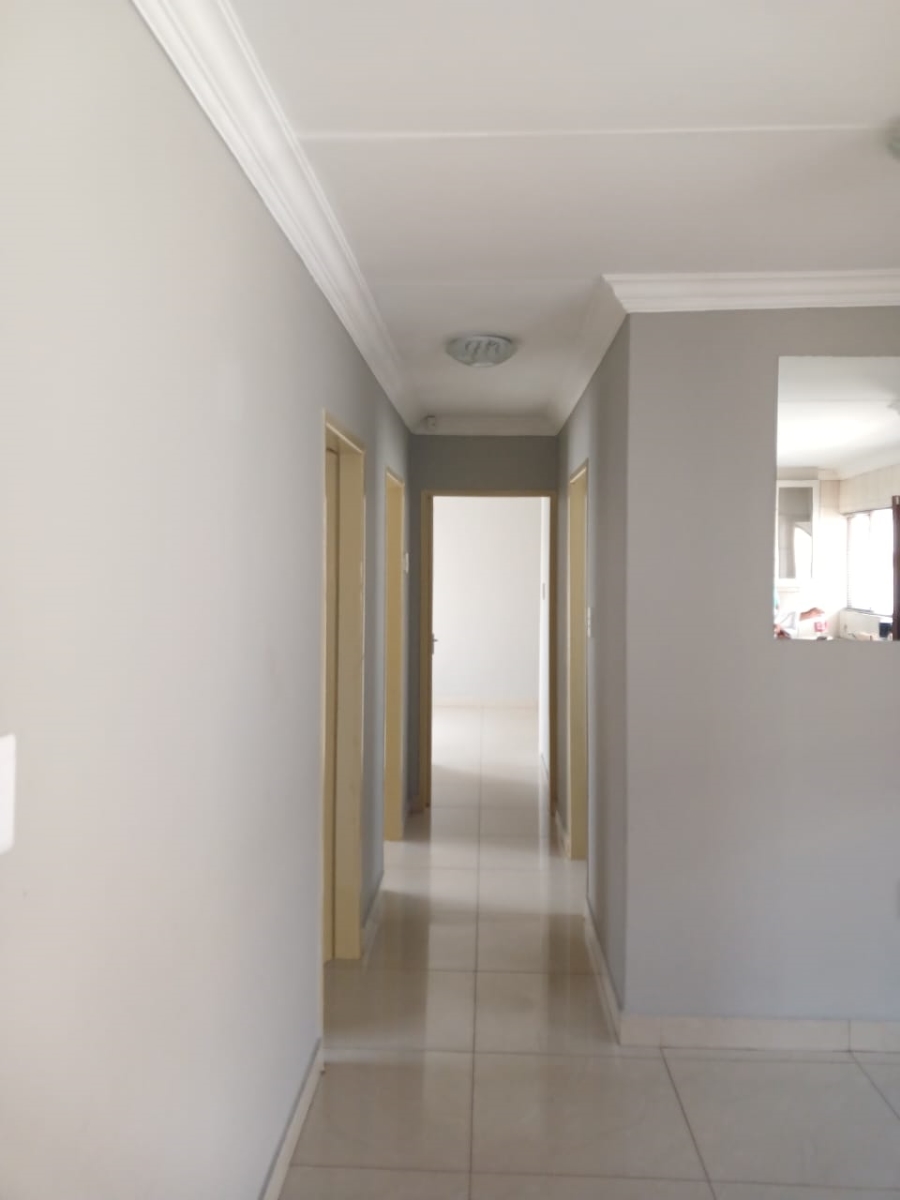 To Let 3 Bedroom Property for Rent in Amandasig Gauteng