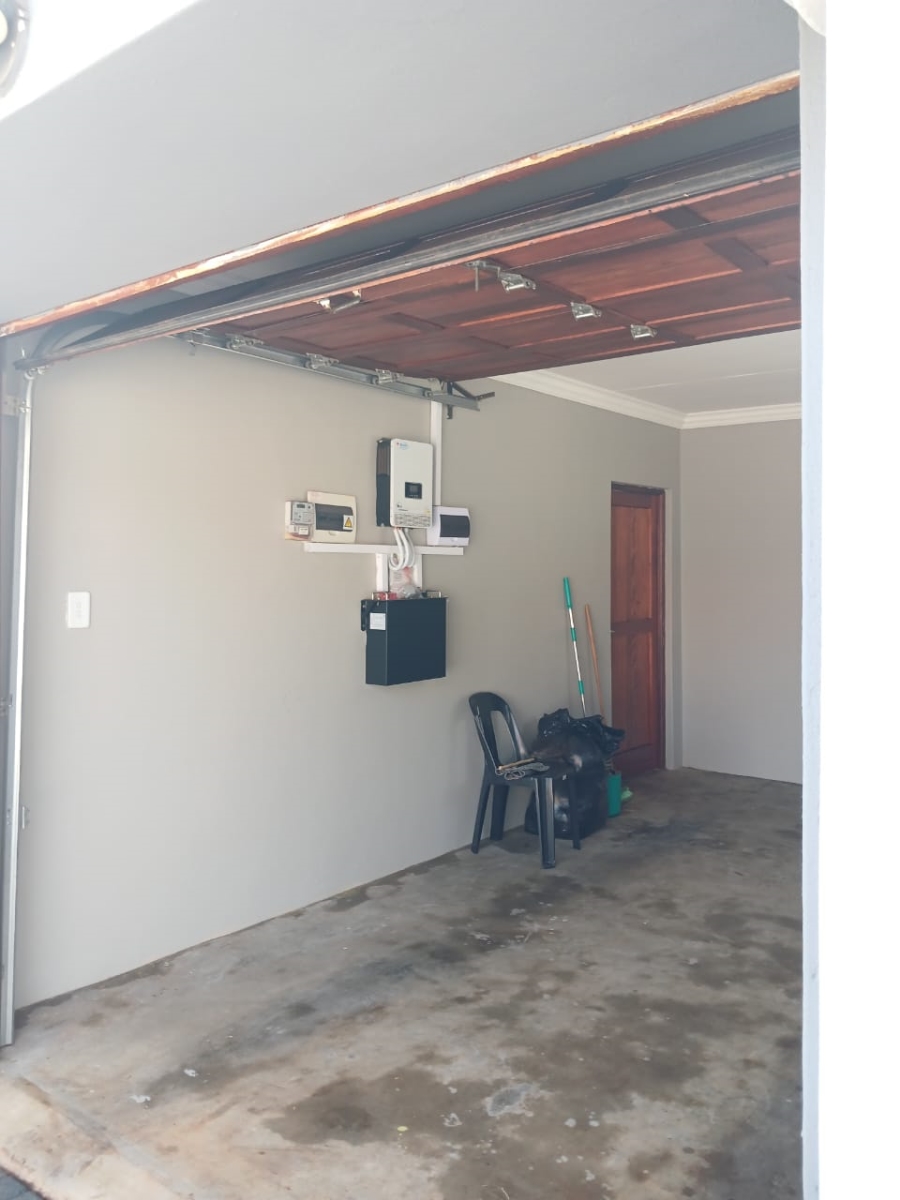 To Let 3 Bedroom Property for Rent in Amandasig Gauteng