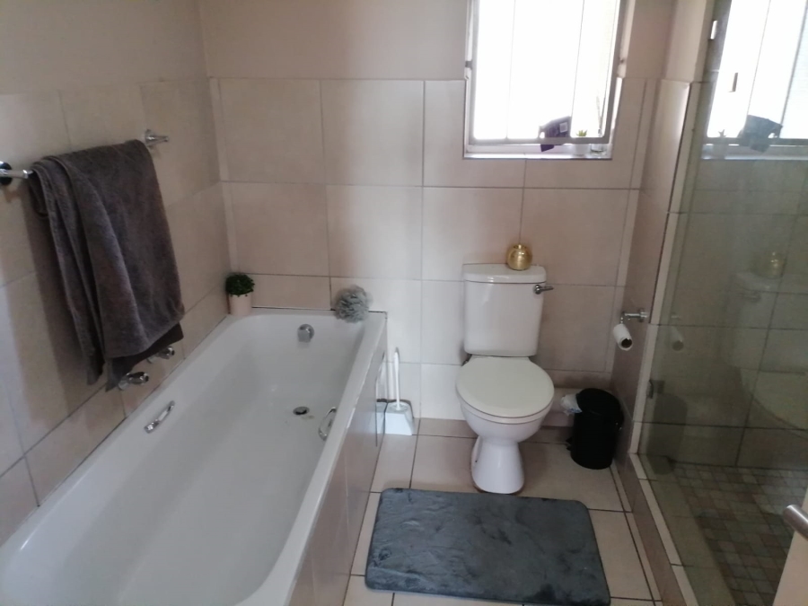 To Let 2 Bedroom Property for Rent in Montana Gauteng