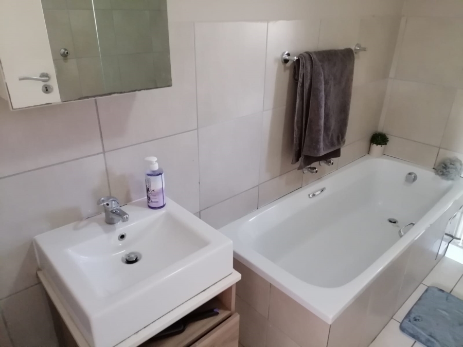 To Let 2 Bedroom Property for Rent in Montana Gauteng