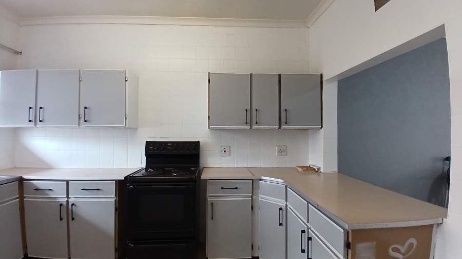 To Let 2 Bedroom Property for Rent in New Redruth Gauteng