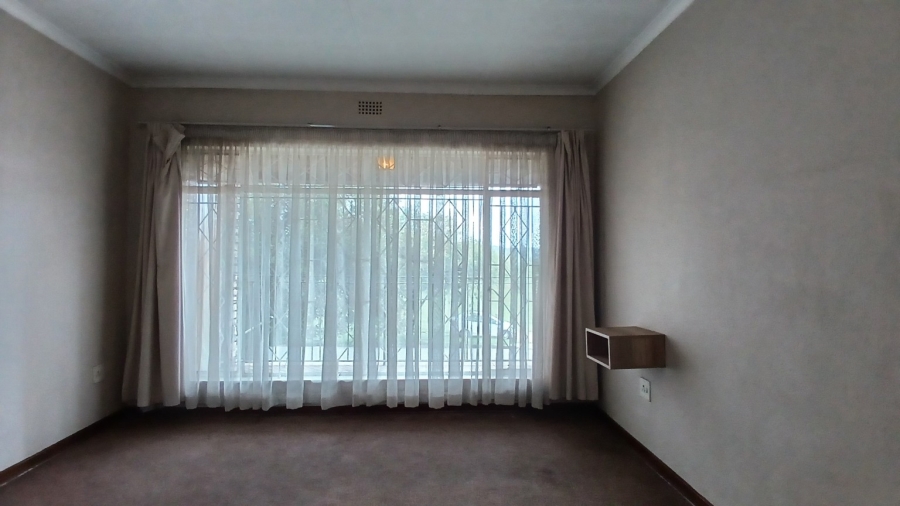 To Let 2 Bedroom Property for Rent in New Redruth Gauteng