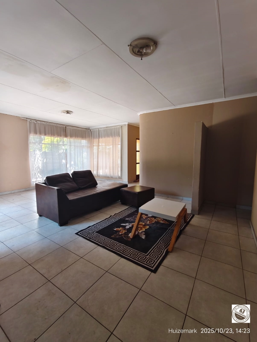4 Bedroom Property for Sale in Vanderbijlpark SE 6 Gauteng